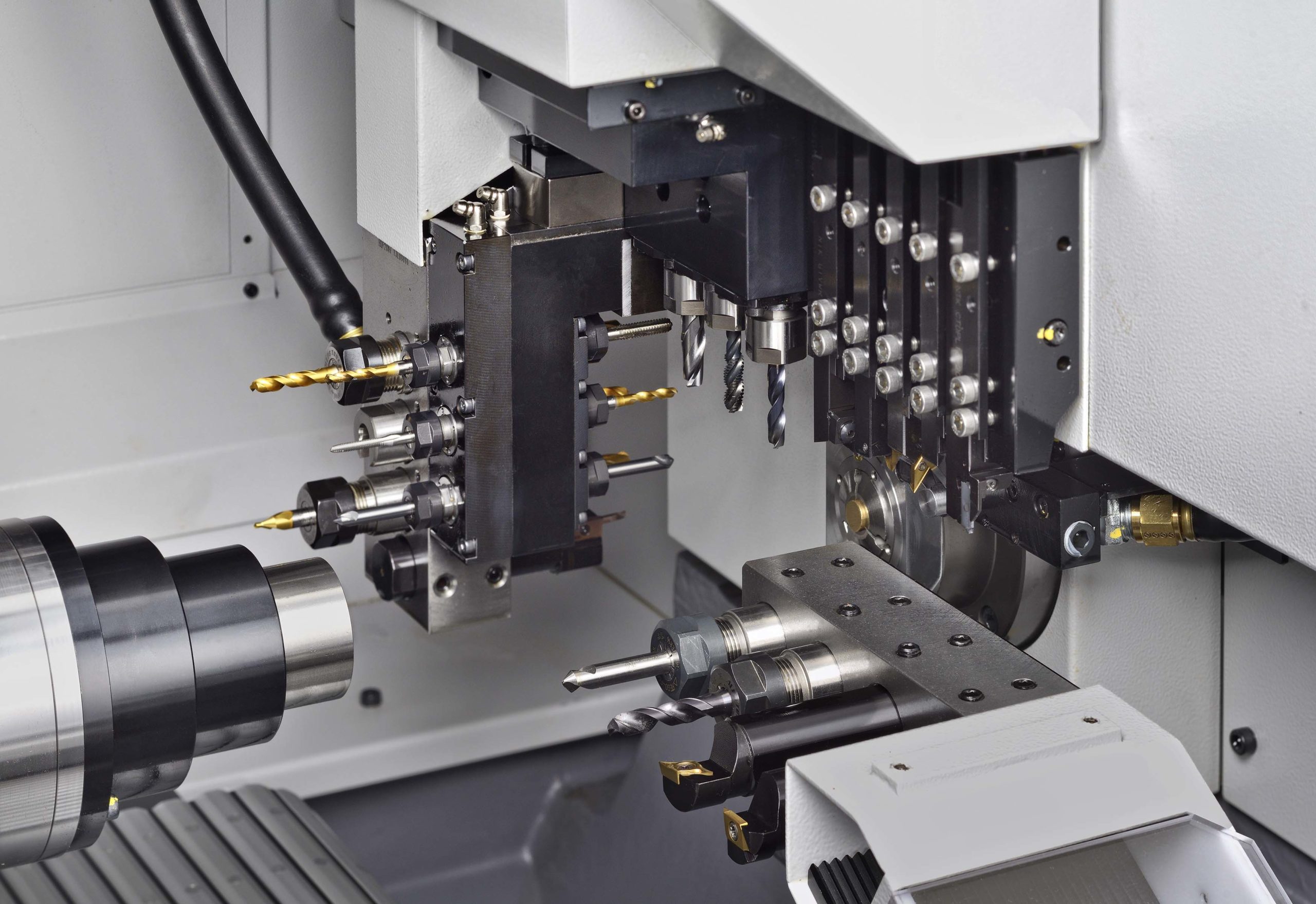 lathe machines in uae