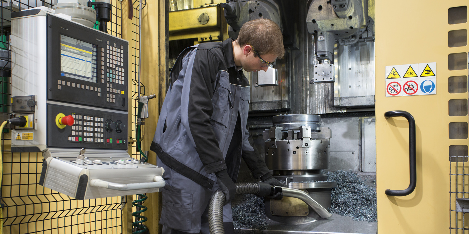 industrial vacuum cleaners in uae